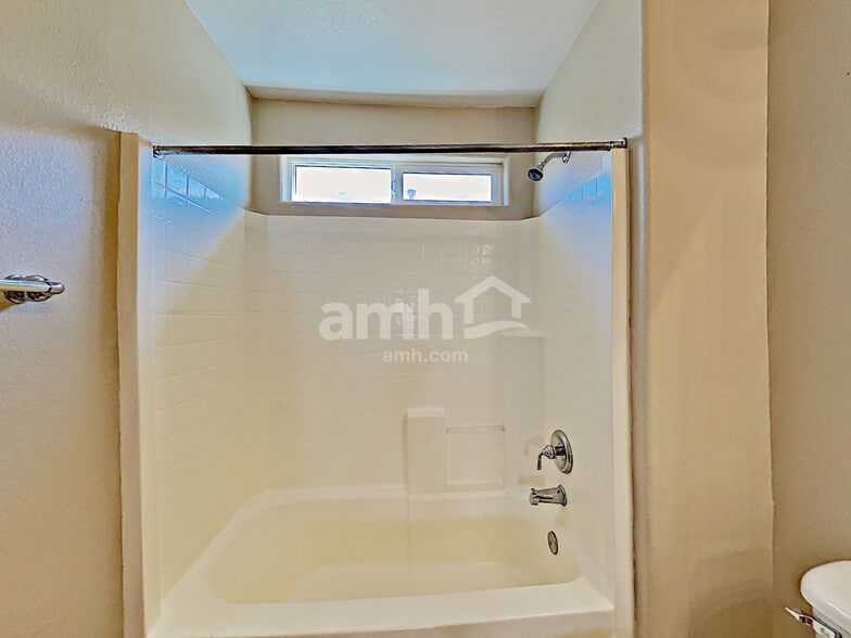 Building Photo - 229 Wicked Wedge Way