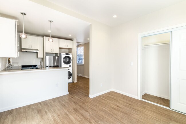 Building Photo - 1454-1464 Union