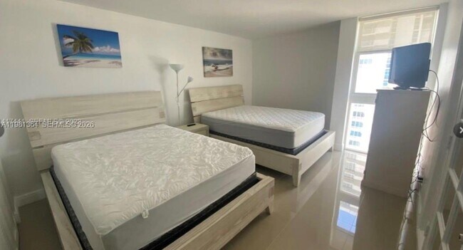 Building Photo - 1370 S Ocean Blvd