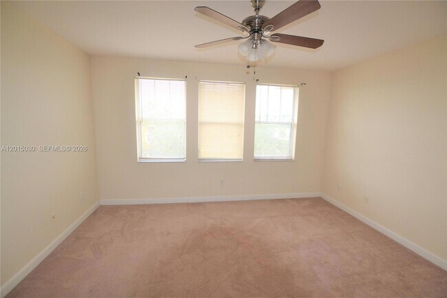 Building Photo - 690 Amador Ln