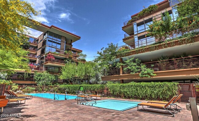 Building Photo - 7167 E Rancho Vista Dr