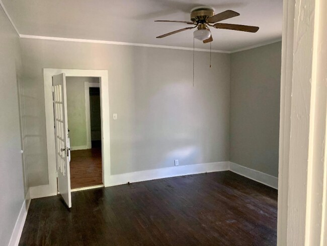 Building Photo - 928 Greenwood Ave