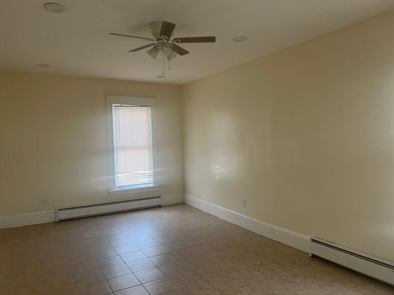 Building Photo - 8 Fox Terrace