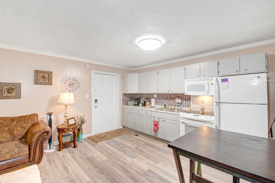 Building Photo - 2612 Couchville Pike