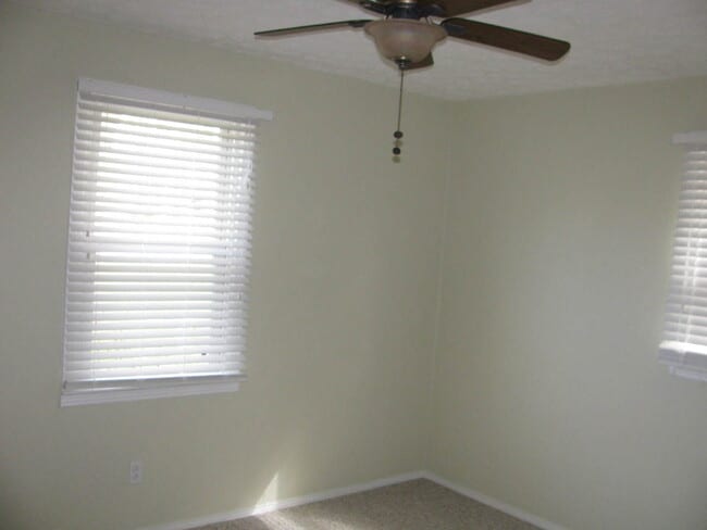 Building Photo - Great Location with 4 Bedrooms Rental Home