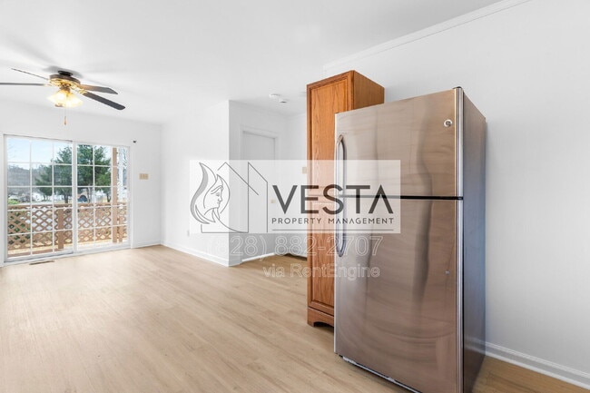 Building Photo - 4 Katra Ln