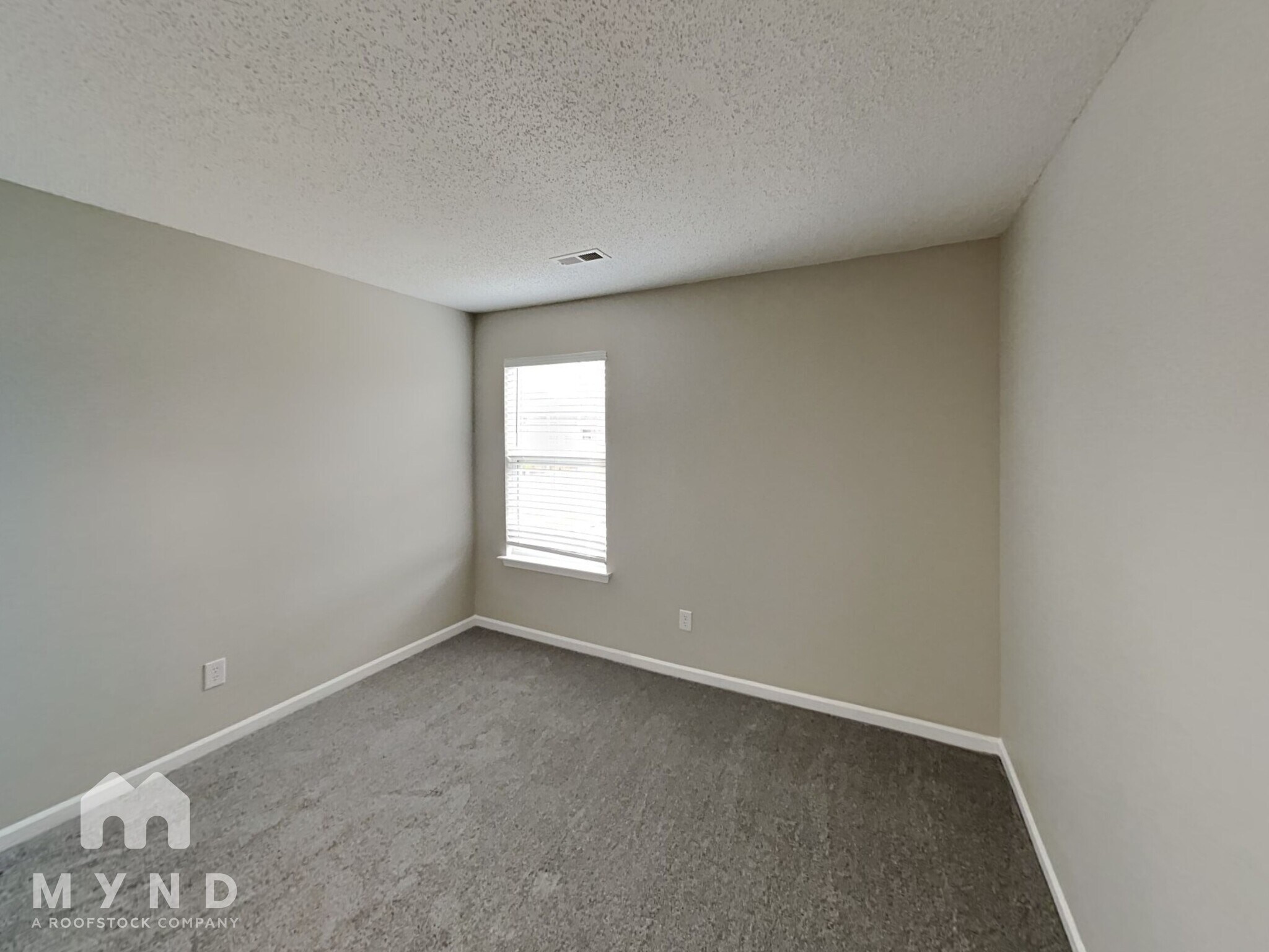 Building Photo - 11550 Stewarts Crossing Dr