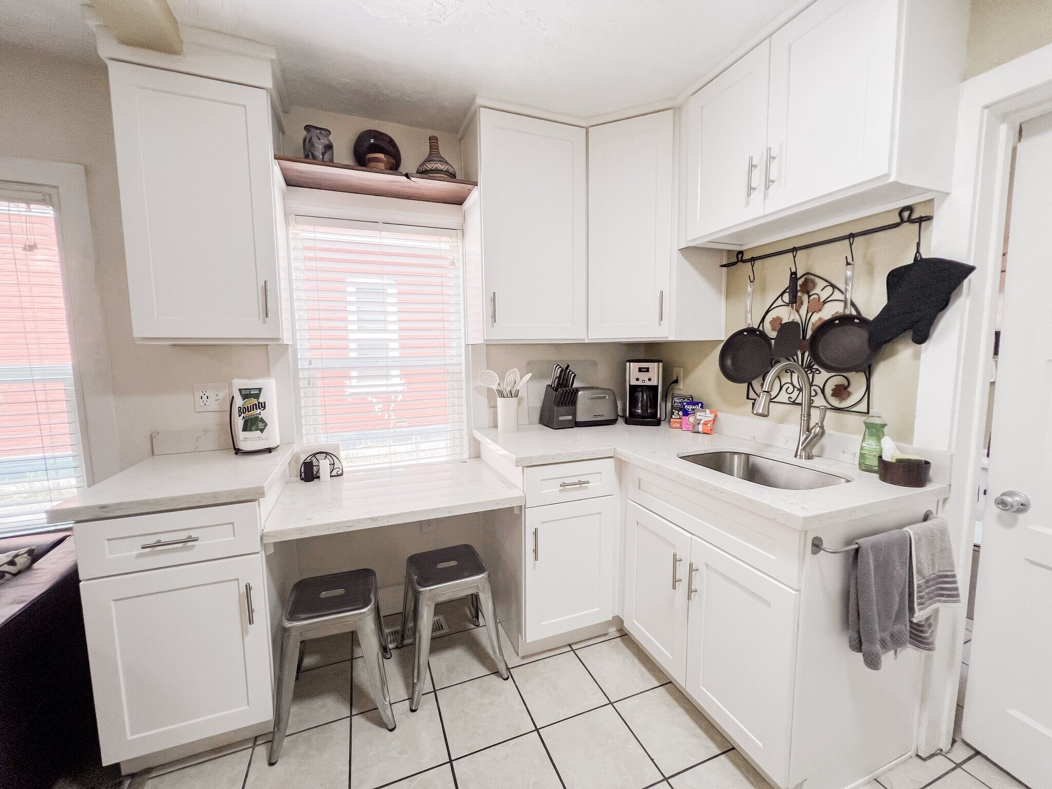 Building Photo - 333 E 700 S
