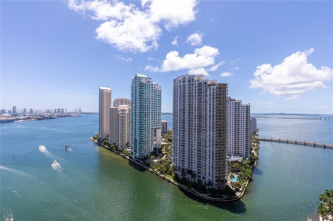 Building Photo - 300 Biscayne Blvd Way