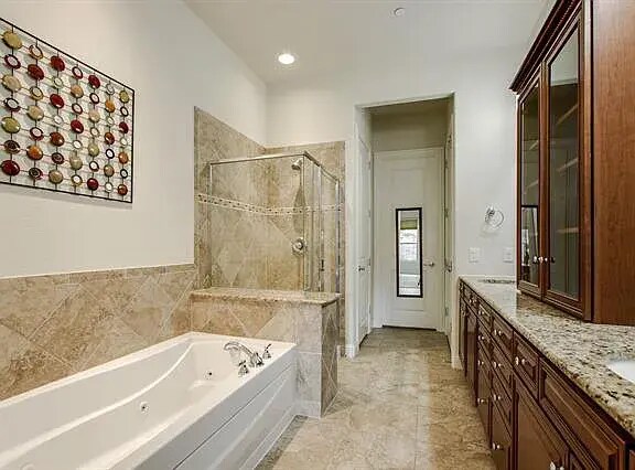 Building Photo - 3140 Bloomfield Ct