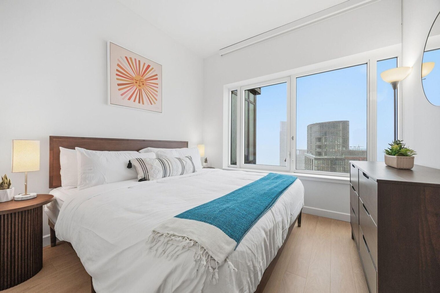 Building Photo - 16 Dupont St