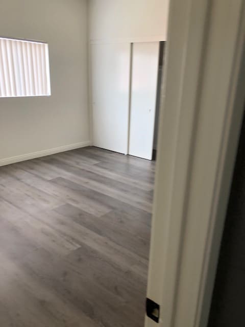 Building Photo - 1339 N Sycamore Ave