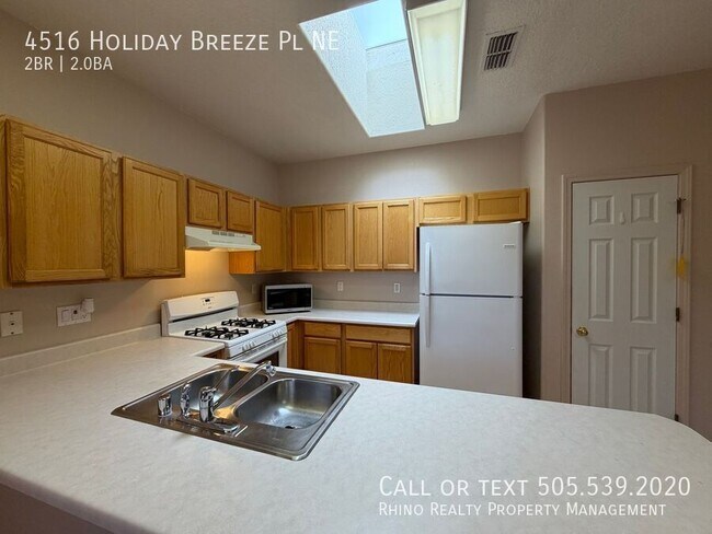 Building Photo - 4516 Holiday Breeze Pl NE