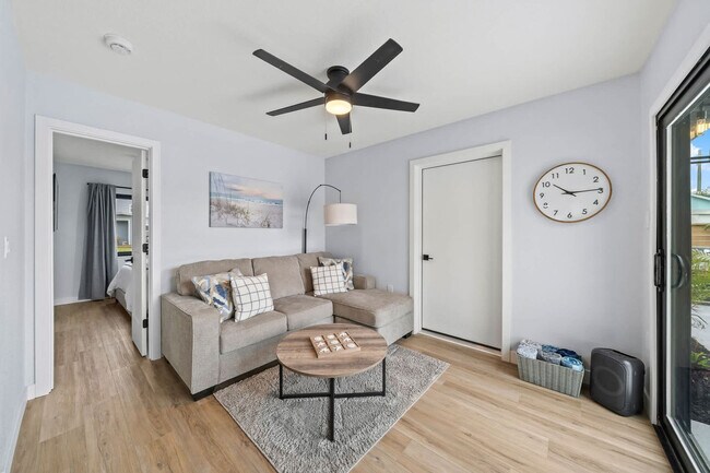 Building Photo - 115 Esther Dr