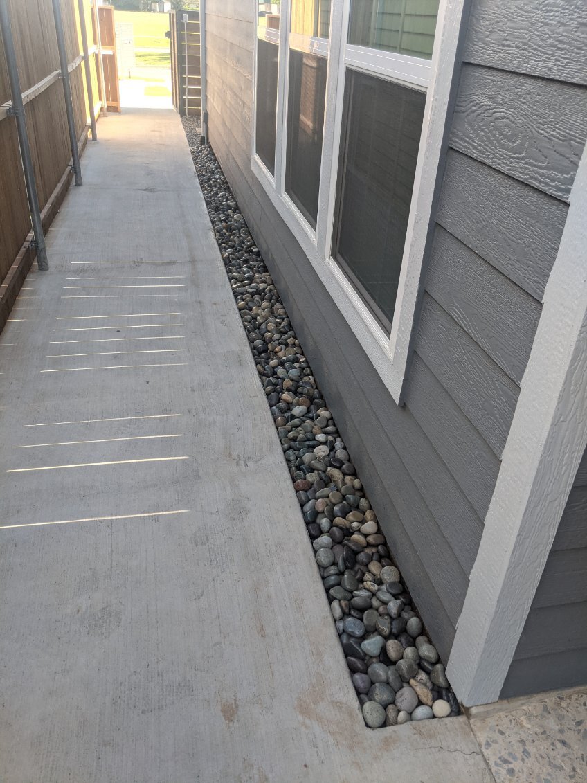 Building Photo - 709 W Woodard St