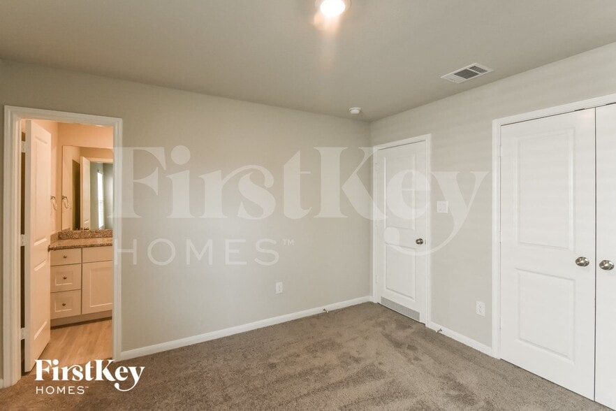 Building Photo - 6620 Hatchery Way