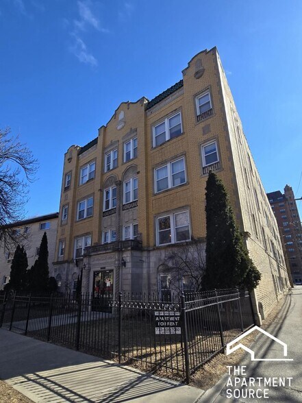 Building Photo - 1333 W Birchwood Ave