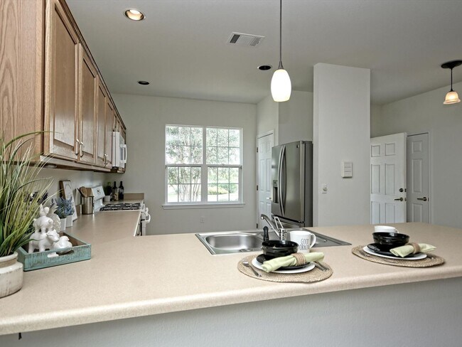Building Photo - 708 Texas Dr