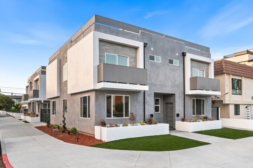 Building Photo - 10857 Morrison St