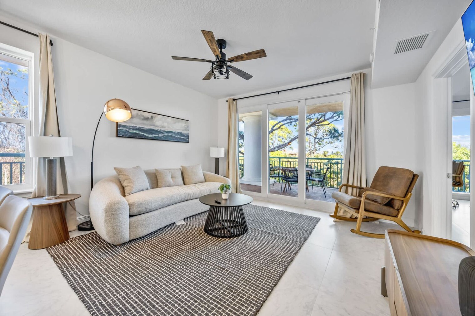 Building Photo - 605 Kemp St