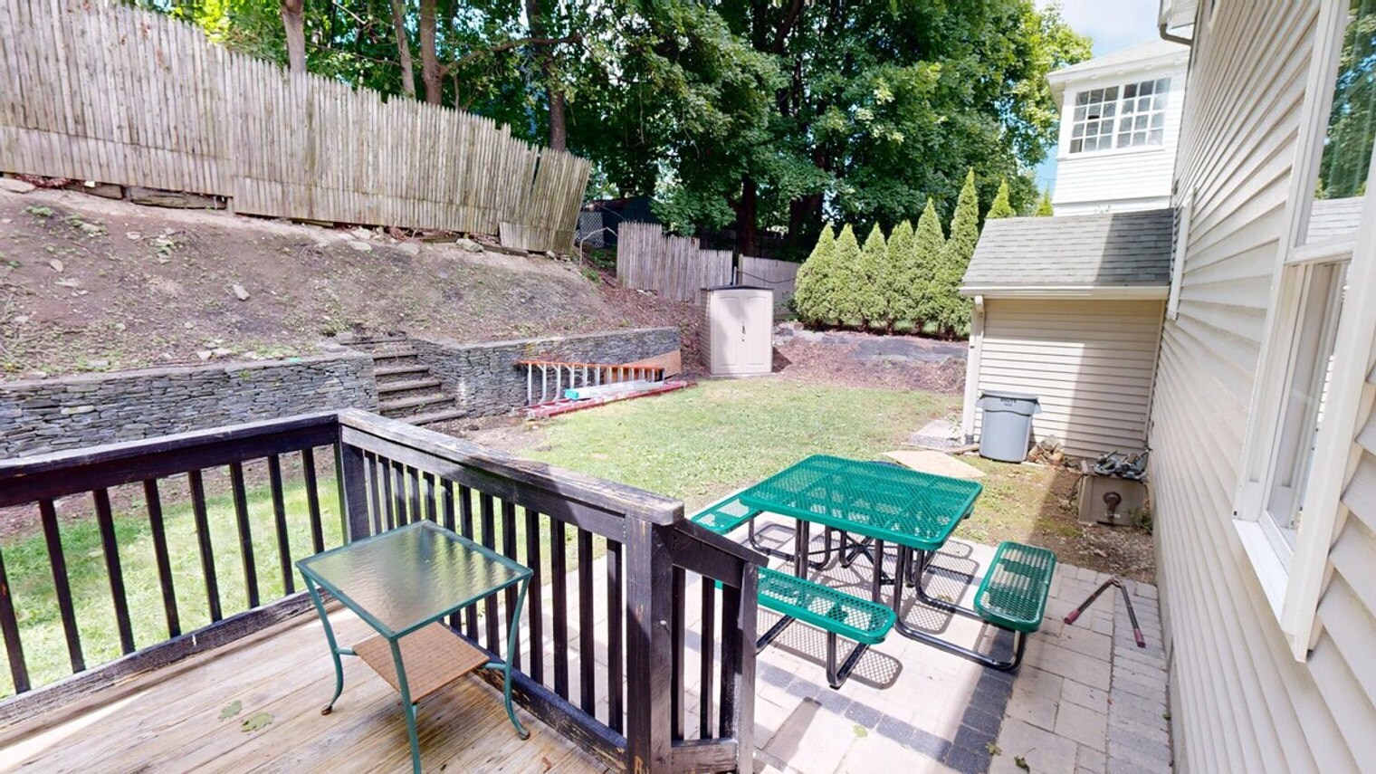 Building Photo - 9 Bates Ave