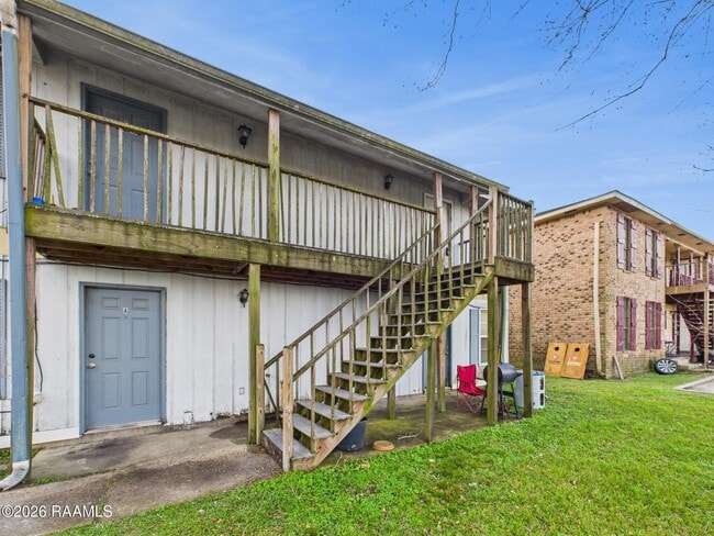 Building Photo - 208 Vieux Orleans Cir