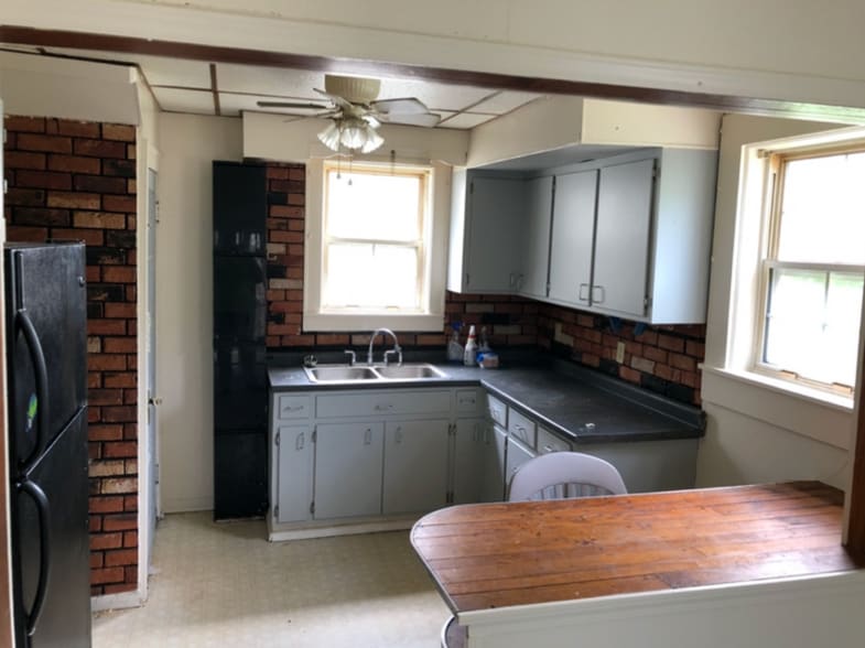 Building Photo - 1505 Rugby Rd