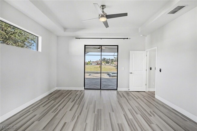 Building Photo - 239 SE 11th Terrace