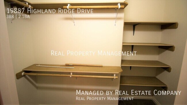 Building Photo - 19887 Highland Ridge Dr