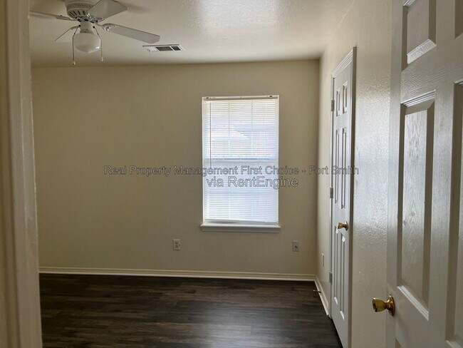 Building Photo - 3509 Price Cir
