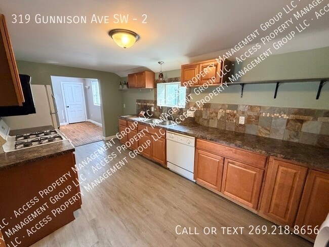 Building Photo - 319 Gunnison Ave SW