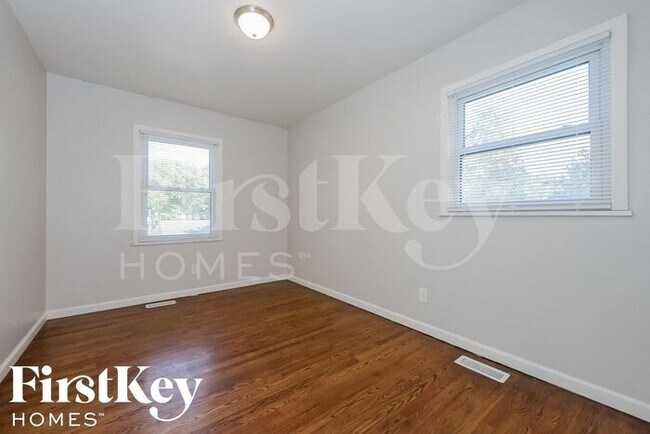 Building Photo - 18805 E Ponca Dr