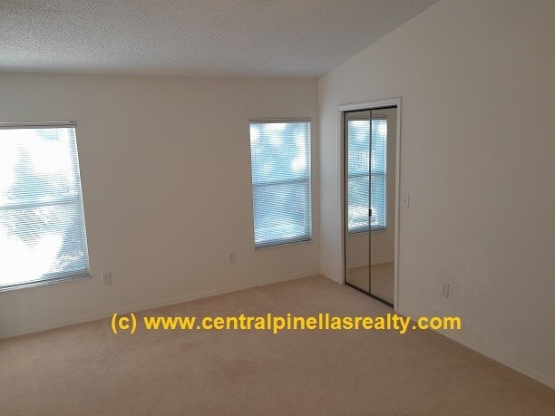 Building Photo - 3012 Brookfield Ln