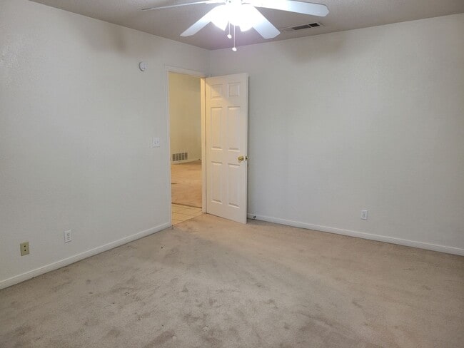Building Photo - Newly Remodeled 4 BR 2 Bath Next to Harker Heights Community Park!