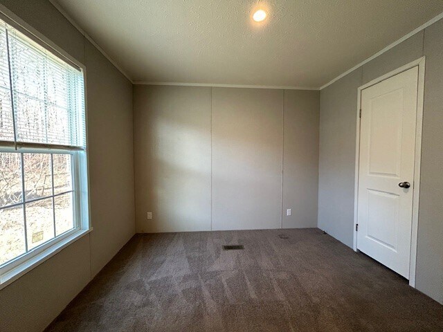 Building Photo - 39500 Warren Rd