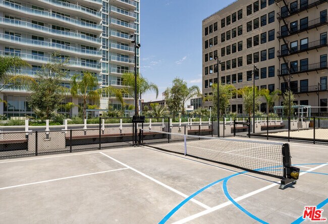 Building Photo - 230 W Olympic Blvd