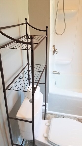 Modern commode with storage options - 2104 Folger Ct