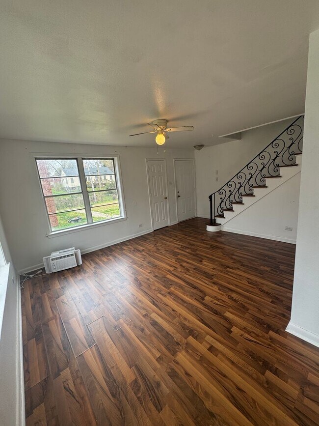 Building Photo - Newly Remodeled Units in Highland