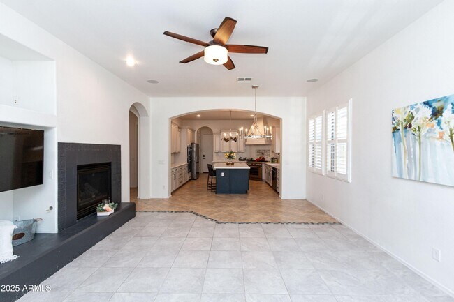 Building Photo - 2310 W Sienna Bouquet Pl