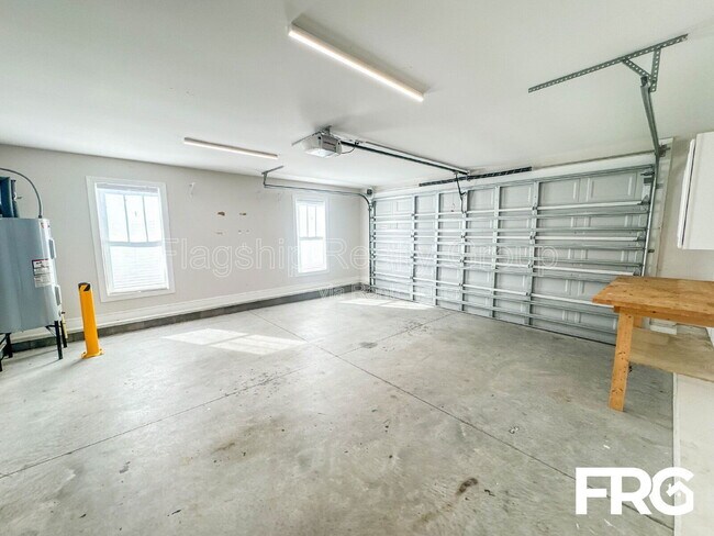 Building Photo - 2277 Kinsaul-Willoughby Rd