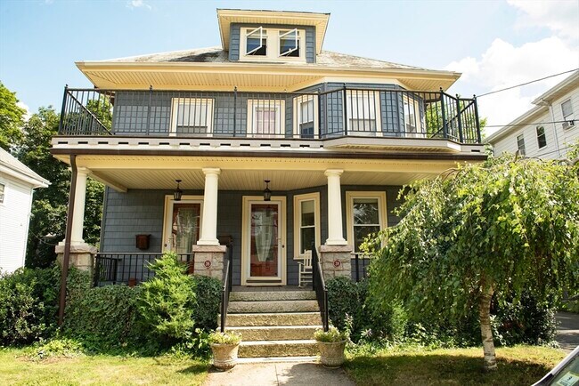 Primary Photo - 36 Bradford St