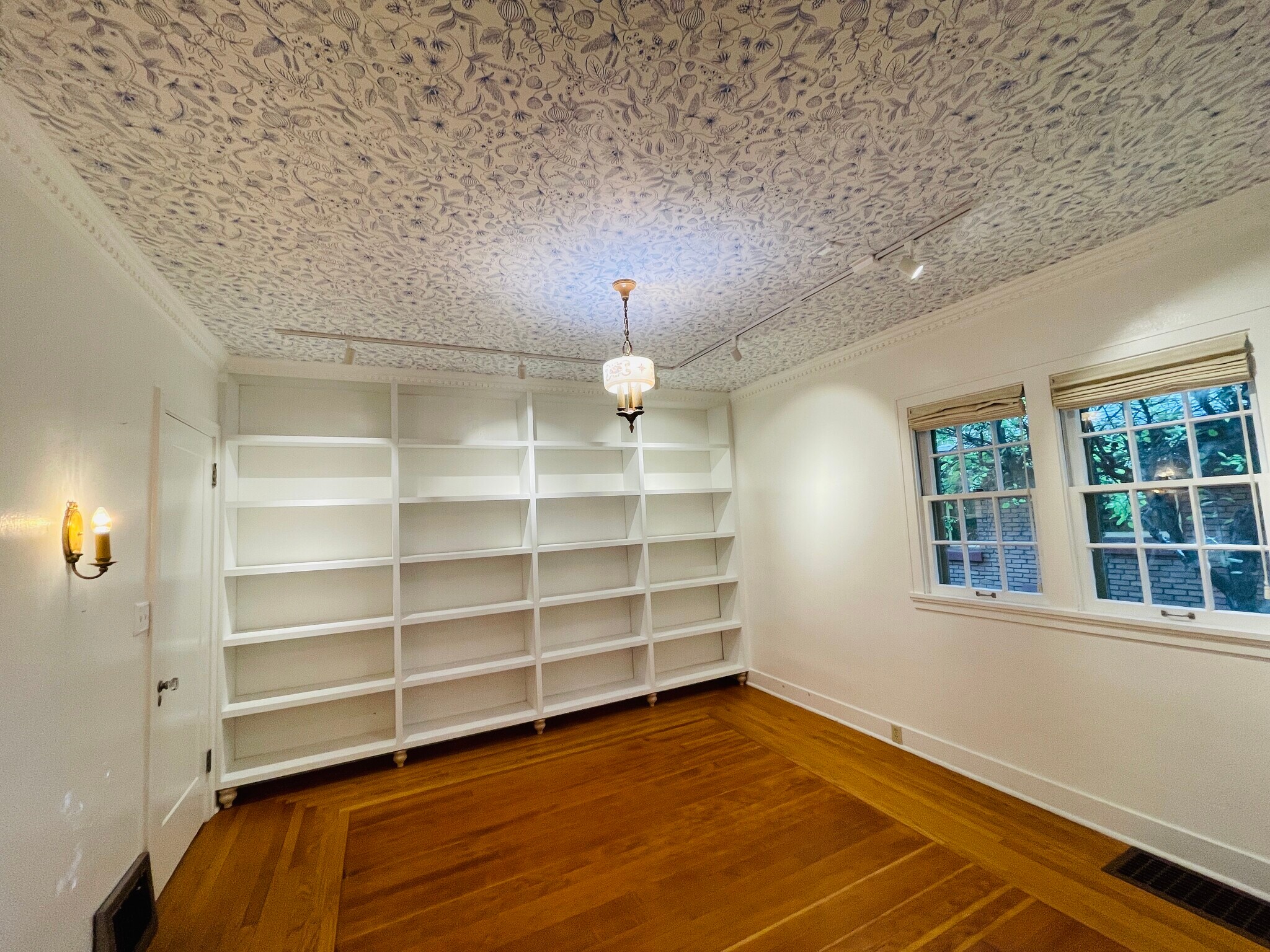 First Floor library or bedroom - 483 Boulevard