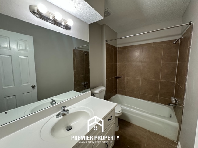 Building Photo - 5599 Sweet Gum Dr