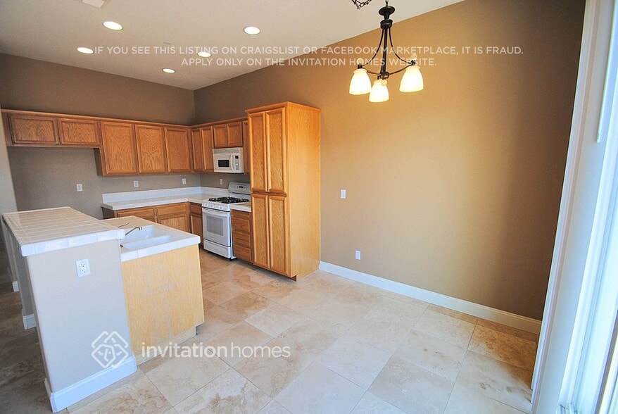 Building Photo - 691 Aspen Meadows Way