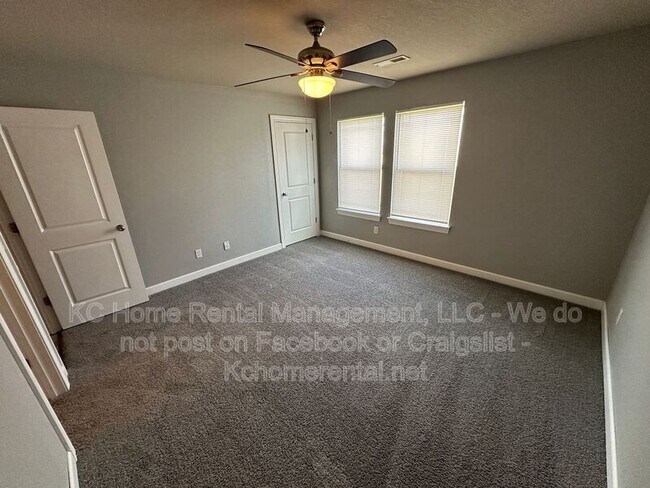 Building Photo - 10536 Kane Dr