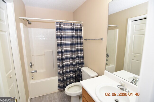 Building Photo - 348 Kristins Dr