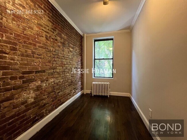 Building Photo - 724 Tenth Avenue