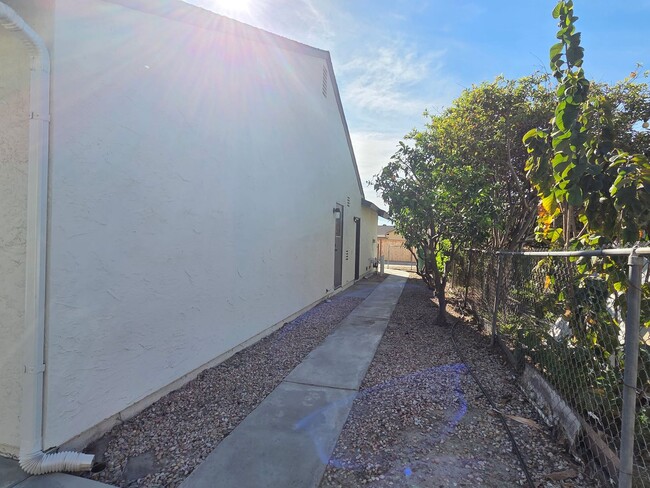 Building Photo - Private But Close to Everything in Oceanside!