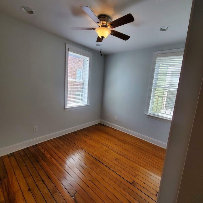 Building Photo - 143 S. Linwood Ave/4 Bed, 4.5 Bath TH in P...