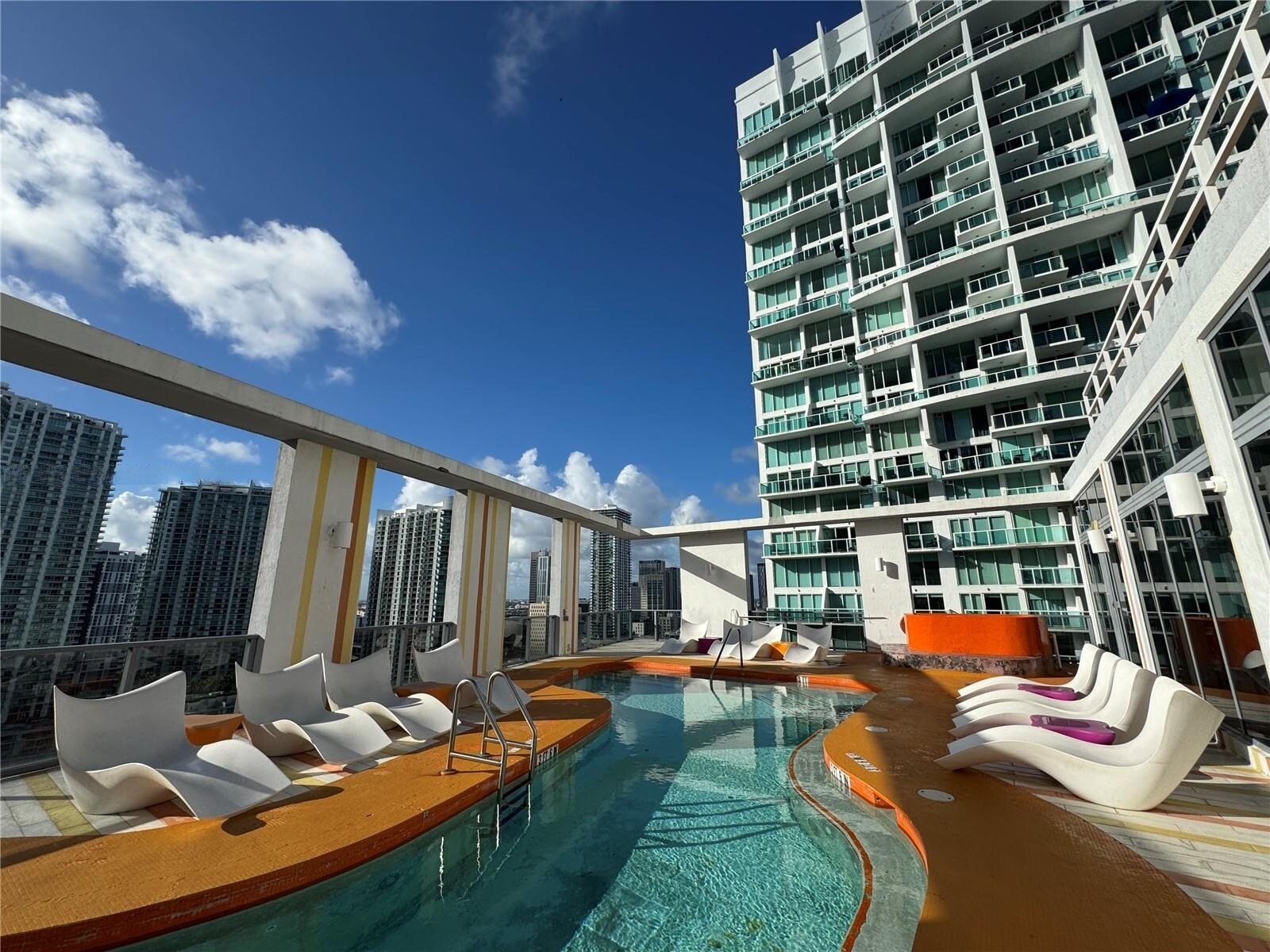 Building Photo - 31 SE 6th St